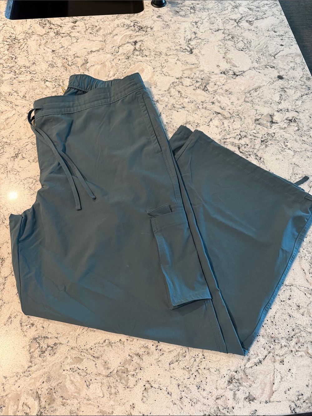 Women’s Drawstring Cargo Pants - Green